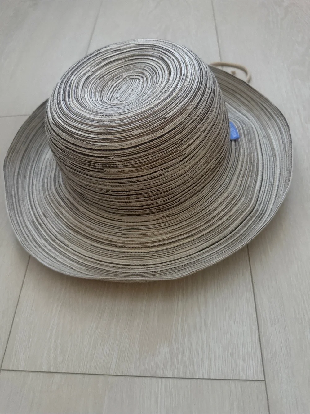 WALLAROO Women's Natural-Tone Straw Sun Hat